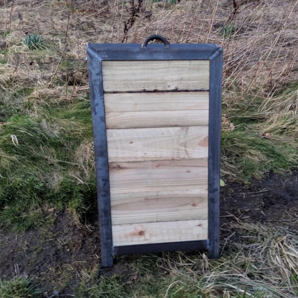 A Boards and pavement signs