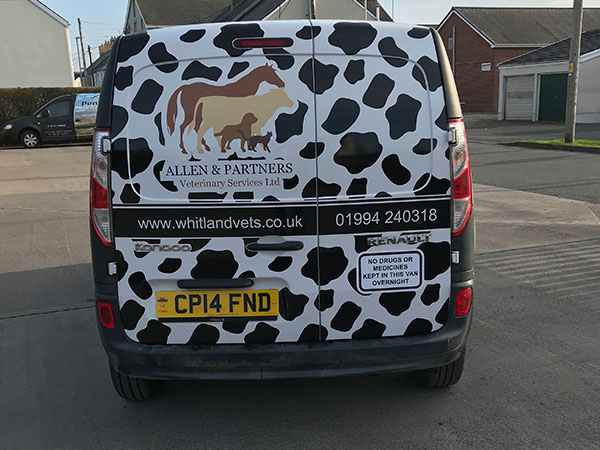 vehicle graphics and fleet vehicle graphics