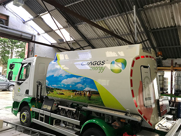 vehicle graphics and fleet vehicle graphics