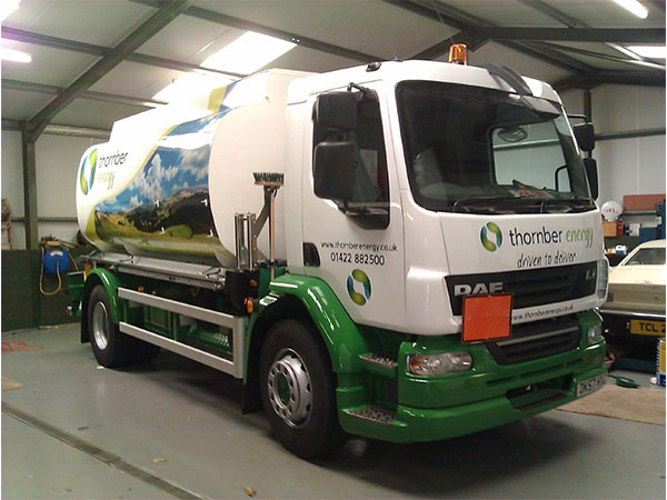 vehicle graphics and fleet vehicle graphics