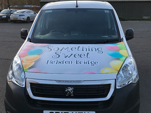 vehicle graphics and vehicle wraps