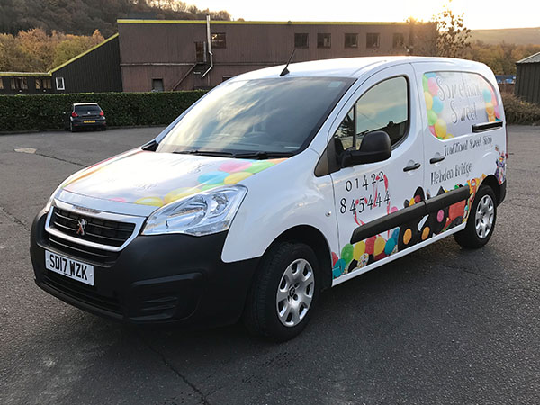 vehicle graphics and vehicle wraps